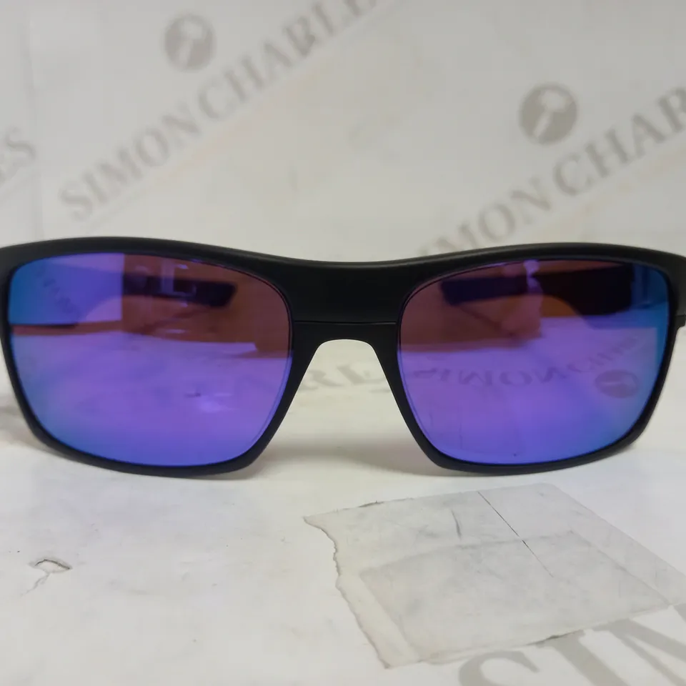 OAKLEY STYLE TWOFACE SUNGLASSES