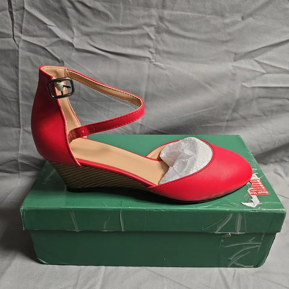 WOMEN'S RED LEATHER WEDGE SANDALS WITH ANKLE STRAP – BOXED - EU 37.5