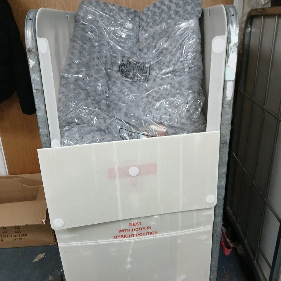 CAGE OF APPROXIMATELY 10 X MIDWEST HOMES FOR PETS OMBRE PLUSH PET BED – GREY, 42-INCH