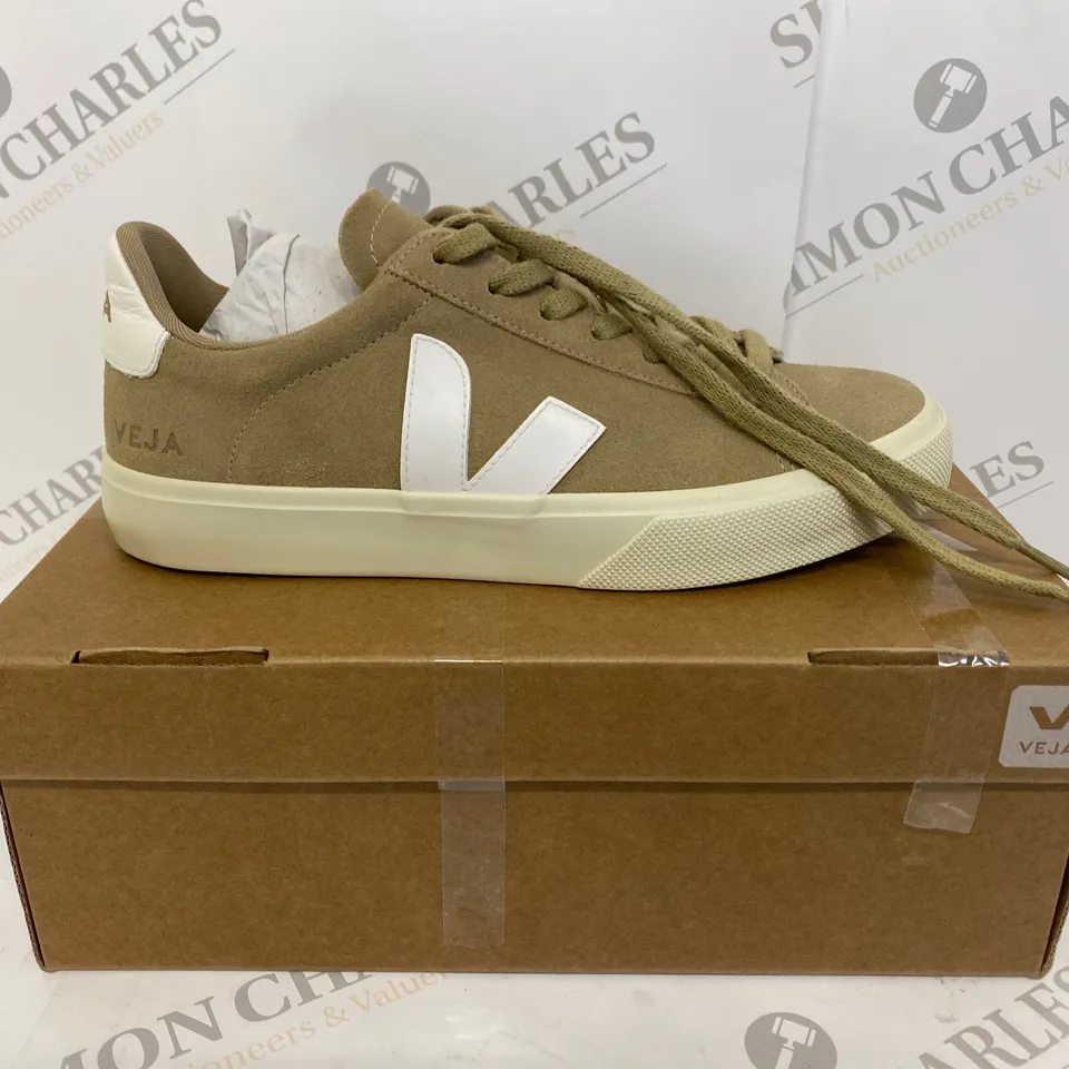 BOXED PAIR OF VEJA SHOES SIZE 6