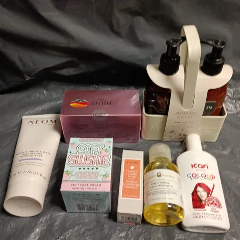 APPROXIMATELY 15 ASSORTED HEALTH & BEAUTY PRODUCTS TO INCLUDE MASSAGE OIL, P.LOUISE FACE CREAM, BODY BUTTER ETC 