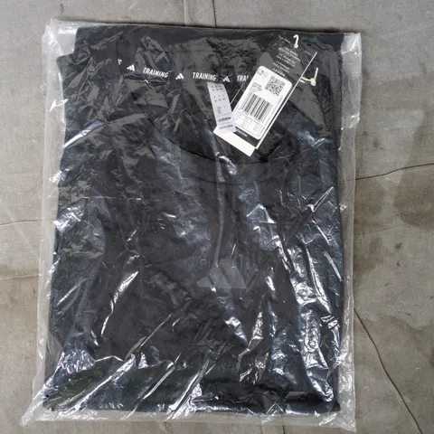 BAGGED ADIDAS DESIGNED FOR TRAINING WORKOUT T-SHIRT IN BLACK SIZE 3XLT