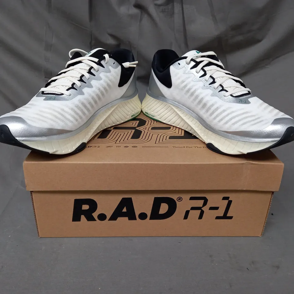 BOXED PAIR OF R.A.D. R-1 SHOES IN WHITE/METALLIC SILVER/GREEN UK SIZE 9.5