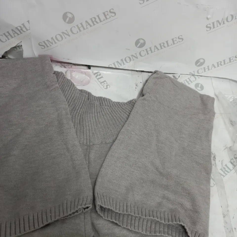 MATCHING GREY CROPPED JACKET AND FLARED PANTS - ZE M