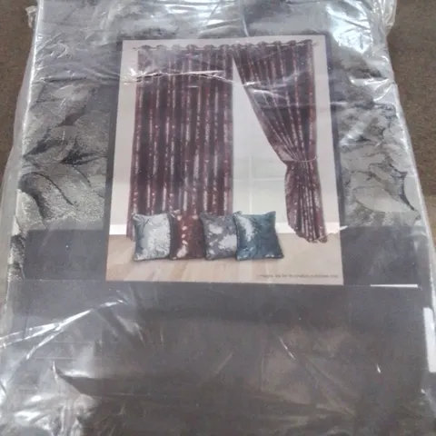 AMRIDEAN FULLY LINED EYELET CURTAINS 