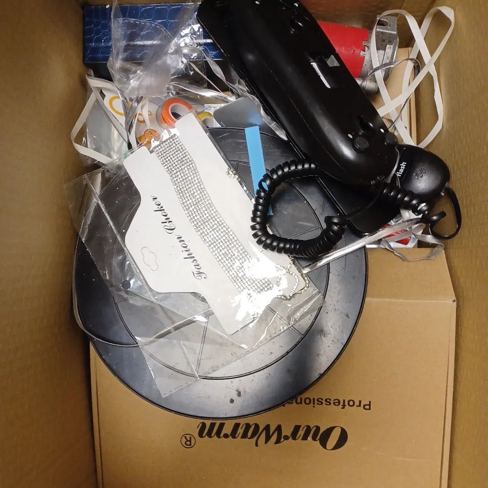 BOX OF APPROXIMATELY 20 ASSORTED HOUSEHOLD PRODUCTS TO INCLUDE SKY REMOTE, LED DECORATION, TABLET CASE ETC 