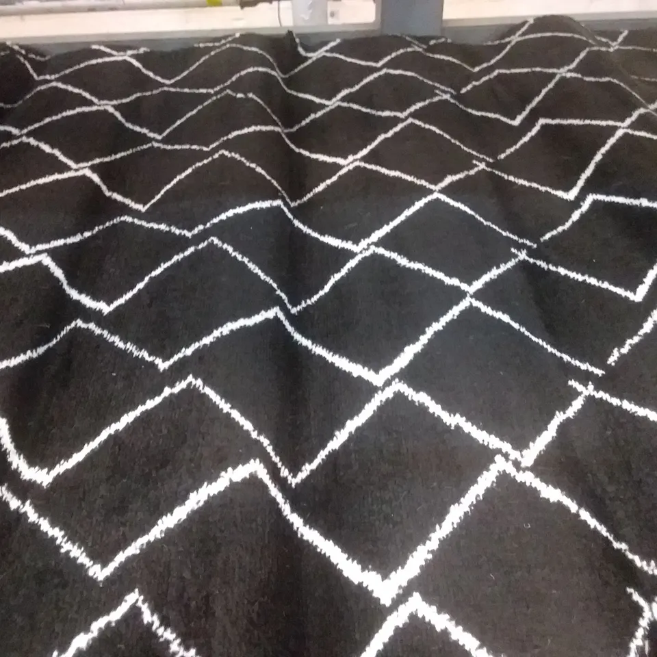 ZIGZAG NOIR ( BLACK )