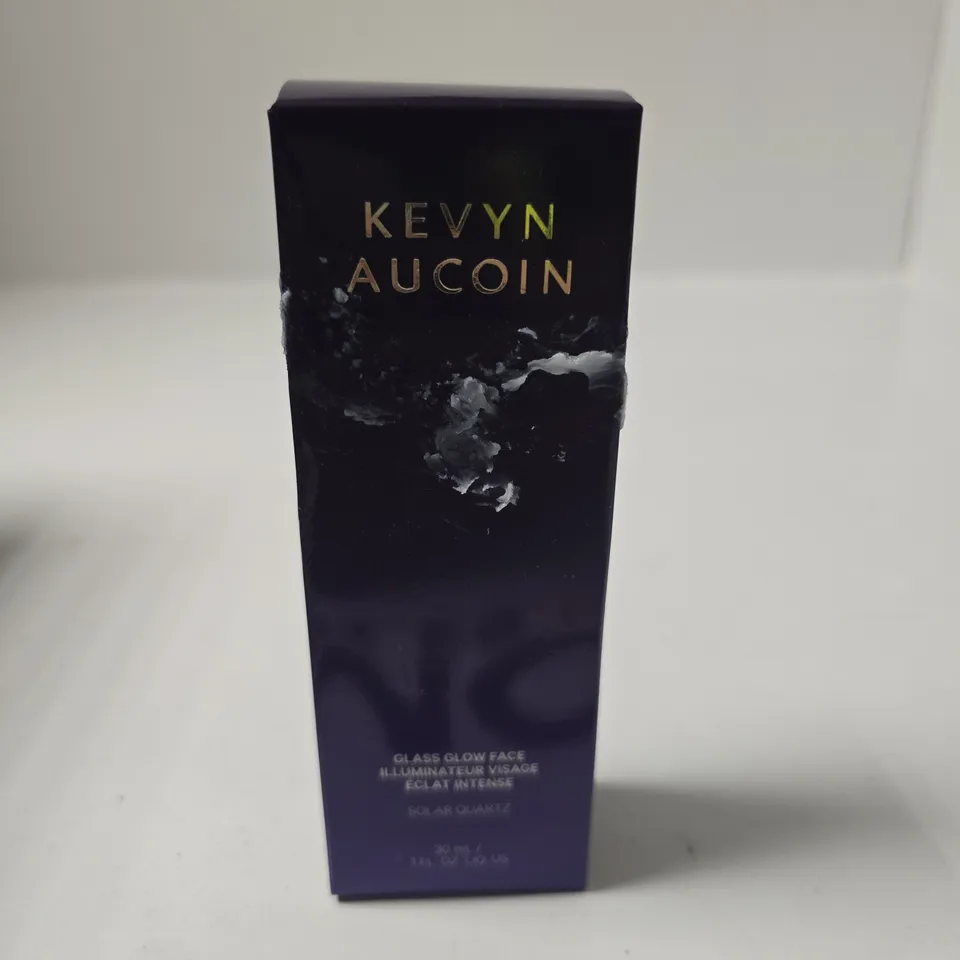 KEVYN AUCOIN GLASS GLOW FACE ILLUMINATOR – SOLAR QUARTZ