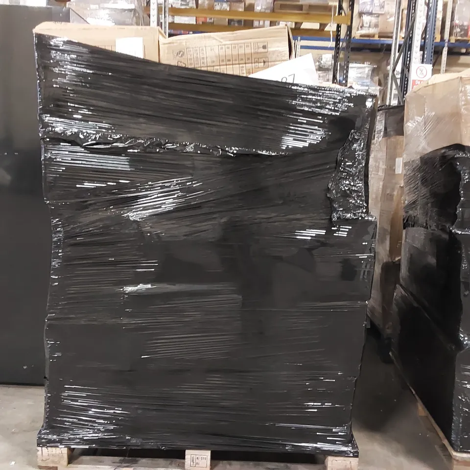 PALLET TO CONTAIN A LARGE ASSORTMENT OF SEALED FOOD CONTAINERS 
