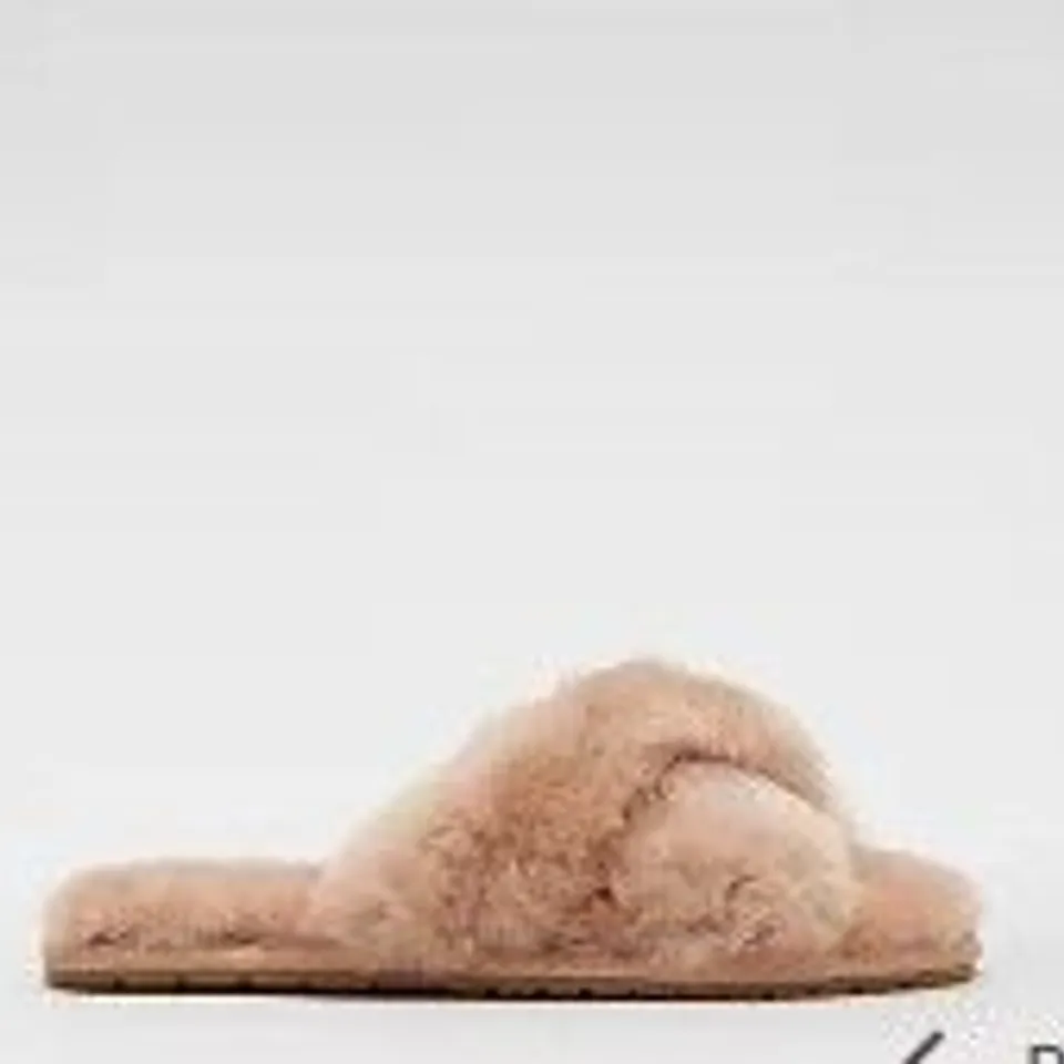 EMU MAYBERRY SLIPPER CAMEL SIZE 9