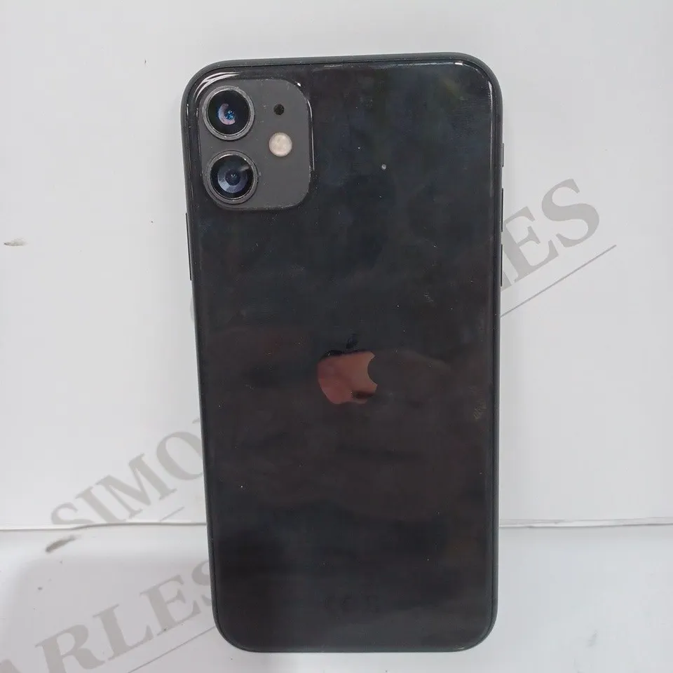 APPLE IPHONE 11 SMARTPHONE IN BLACK