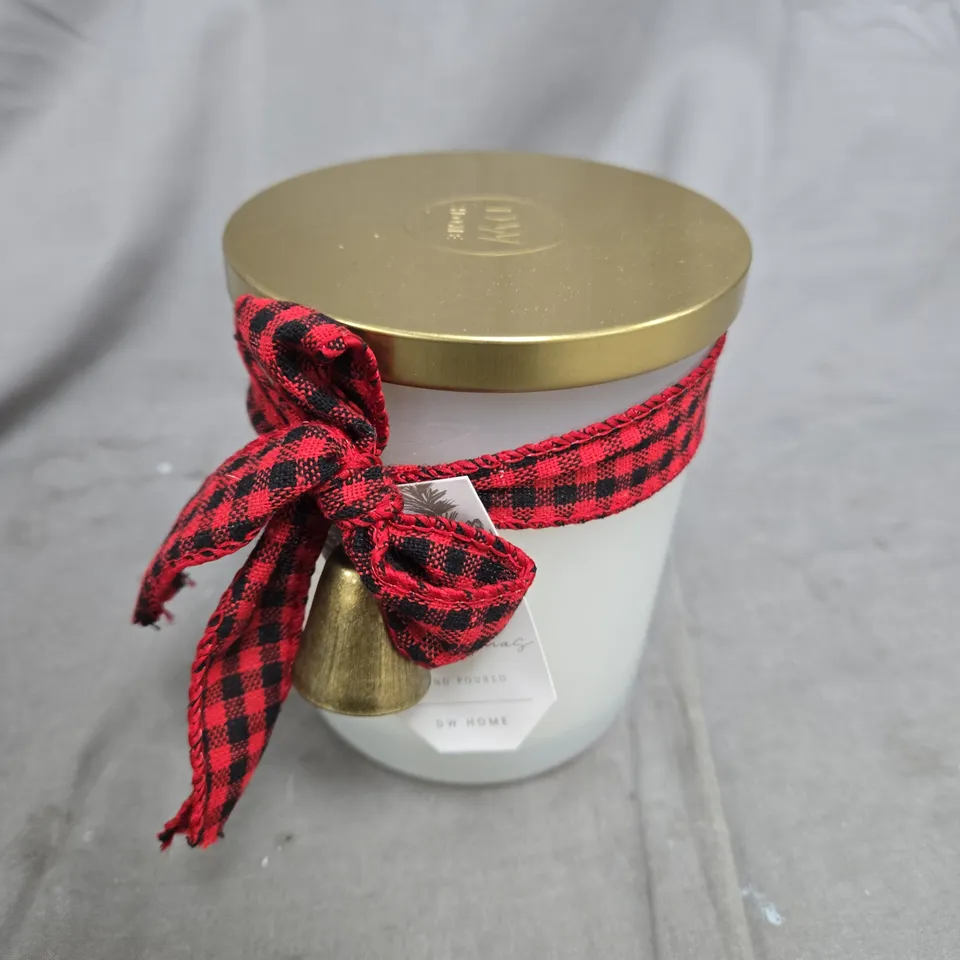 DW HOME WHITE CHRISTMAS HAND POURED SCENTED CANDLE
