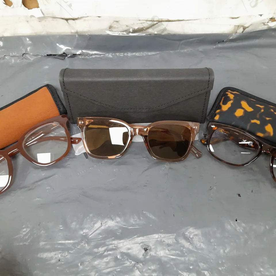 BOX OF APPROXIMATELY 15 ASSORTED HOUSEHOLD ITEMS TO INCLUDE SUNGLASSES, ETC