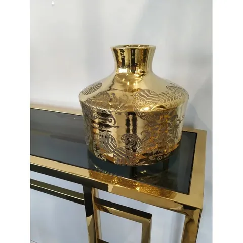 BOXED TOMASO TABLE VASE