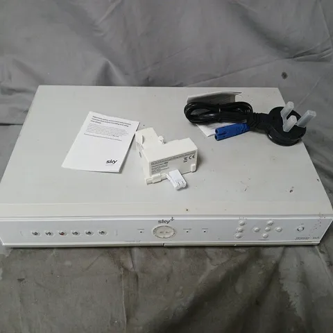 SKY Q SILVER SET TOP BOX WITH WIRES