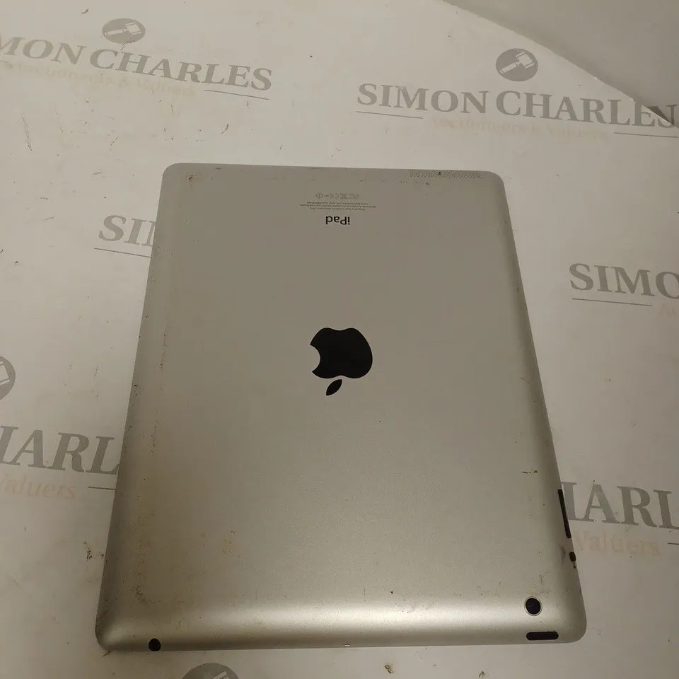 UNBOXED APPLE IPAD MODEL A1458 SILVER/BLACK