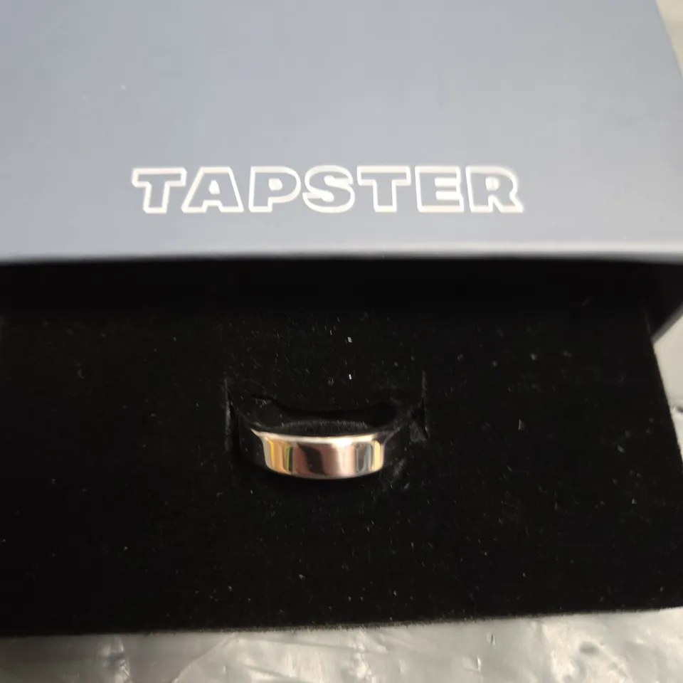TAPSTER SILVER-TONE RING IN PRESENTATION BOX