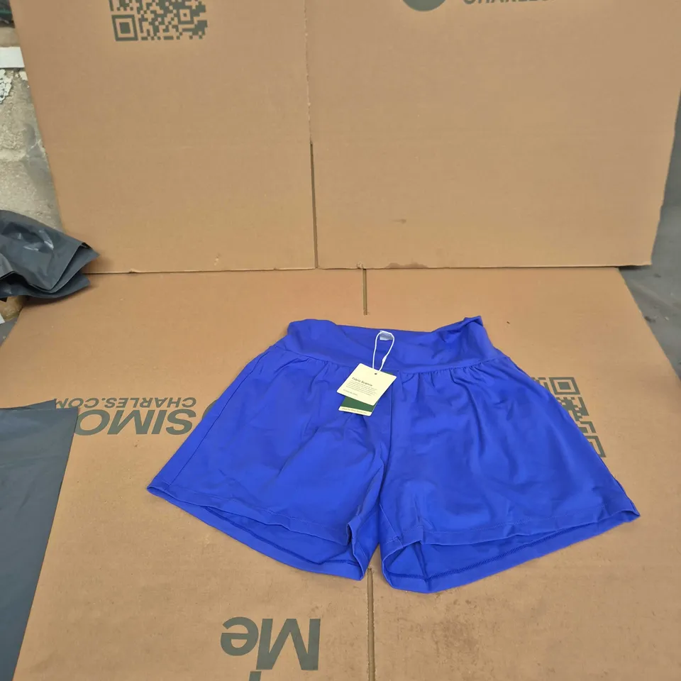 BOX OF APPROXIMATELY 25 ASSORTED CLOTHING ITEMS TO INCLUDE: HALARA BLUE SKORTS