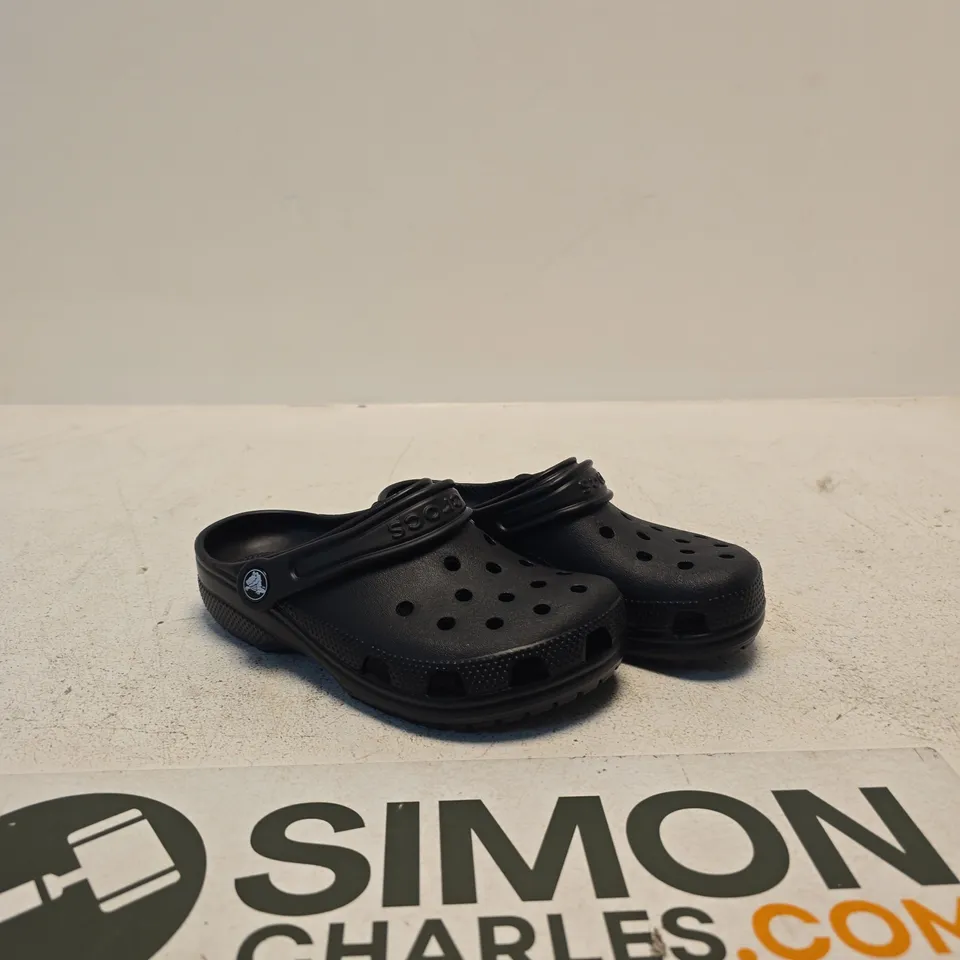 CROCS CLASSIC CLOG CHILD'S – BLACK, RELAXED FIT