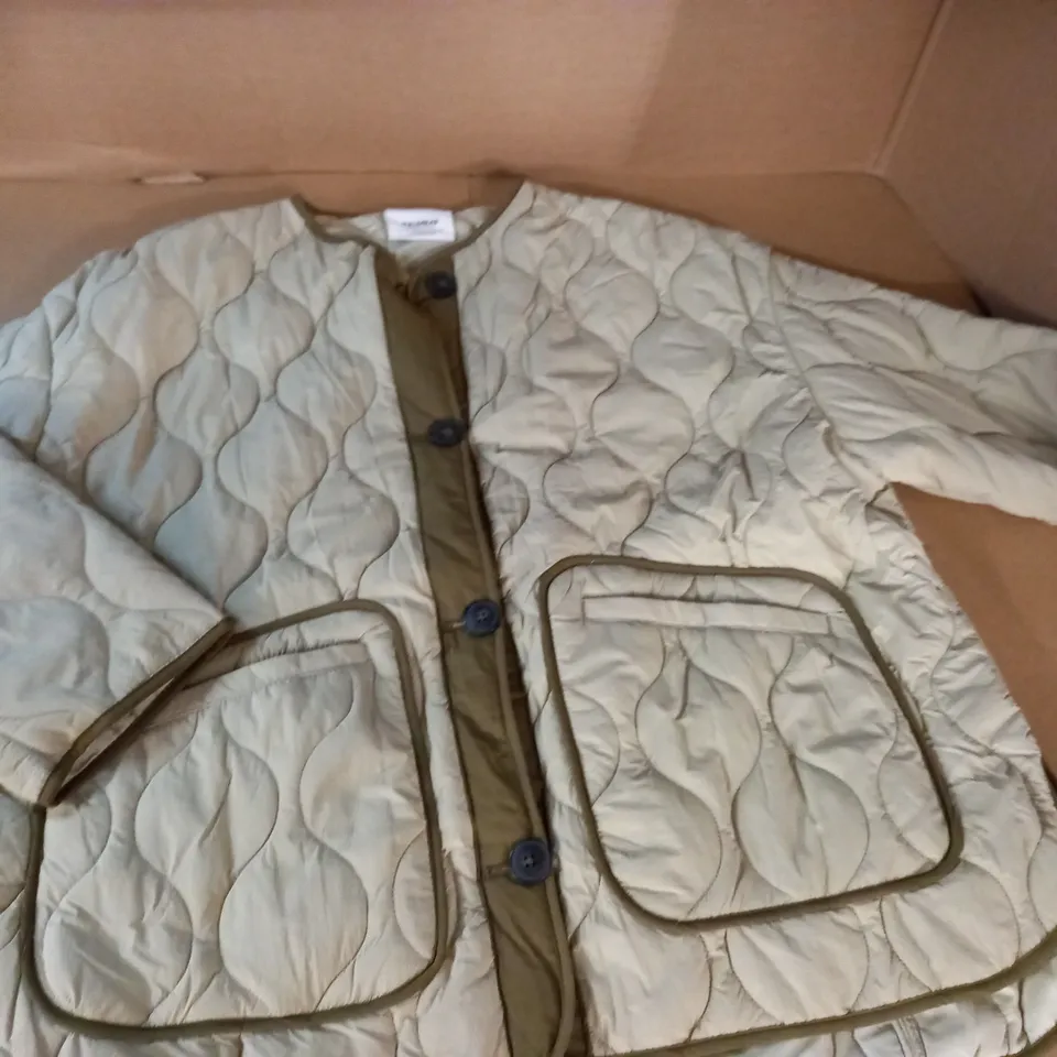 PULL & BEAR BUTTON FRONT JACKET - EUR L