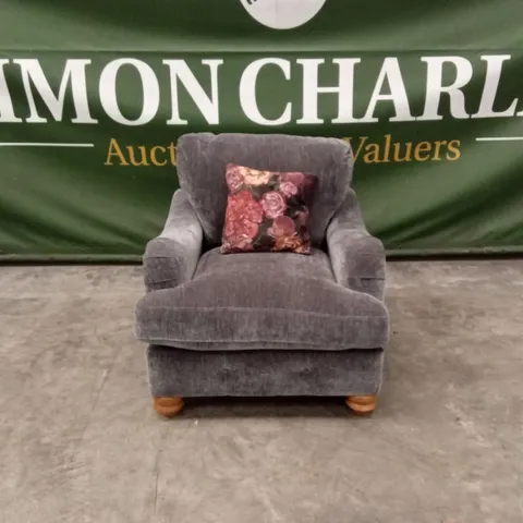 MILLIE FABRIC ARMCHAIR