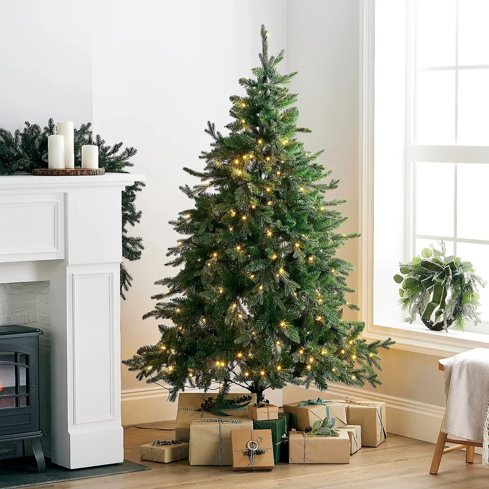 K BY KELLY HOPPEN CHOICE OF PRE LIT CHRISTMAS TREE NOT TESTED .