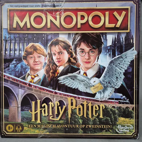 BOXED HASBRO GAMING HARRY POTTER MONOPOLY