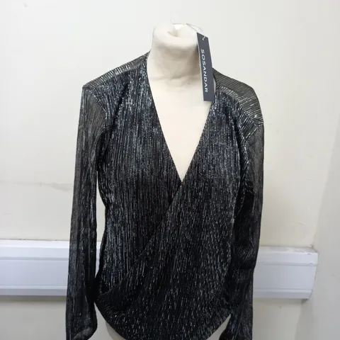 SOSANDAR PLISSED METALIC WRAP TOP SIZE 14