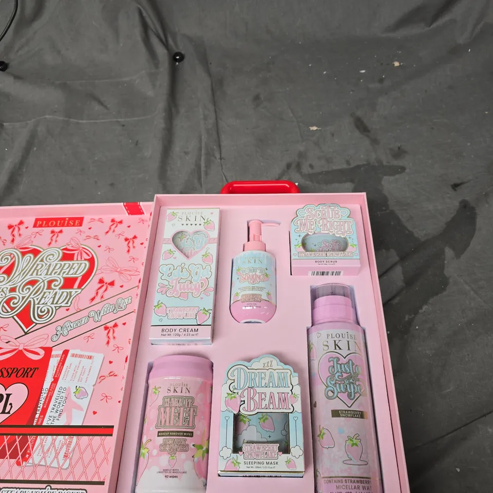 WRAPPED & READY PINK BEAUTY GIFT SET 