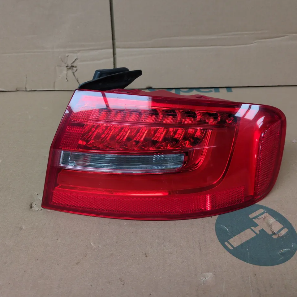 RIGHT OUTER REAR TAIL LIGHT LAMP 8K5945096AC FOR AUDI A4 B8.5PA 2013-2016