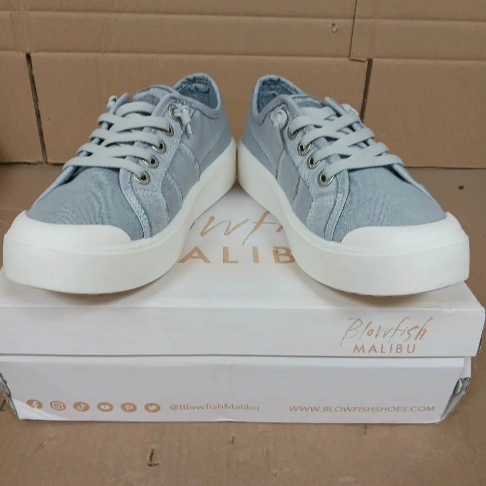 BLOWFISH MALIBU DENIM STYLE TRAINERS LIGHT BLUE SIZE 5