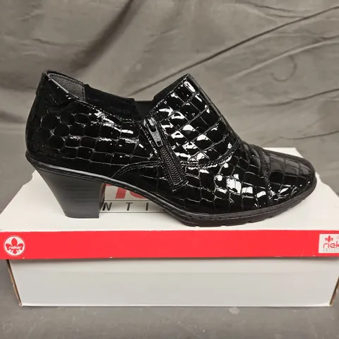 BOXED PAIR OF RIEKER SIDE ZIP LEATHER BOOTS - UK SIZE 41