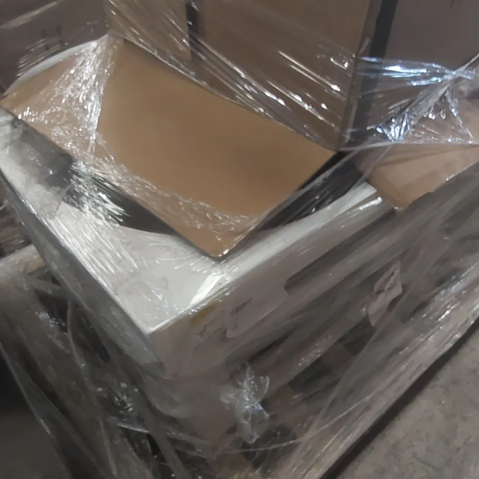 PALLET CONTAINING ASSORTED FURNITURE ITEMS INCLUDING: BATHTUB, OFFICE CHAIR, CABINET ECT