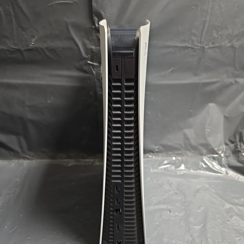 SONY PLAYSTATION 5 DIGITAL EDITION CONSOLE – WHITE/BLACK