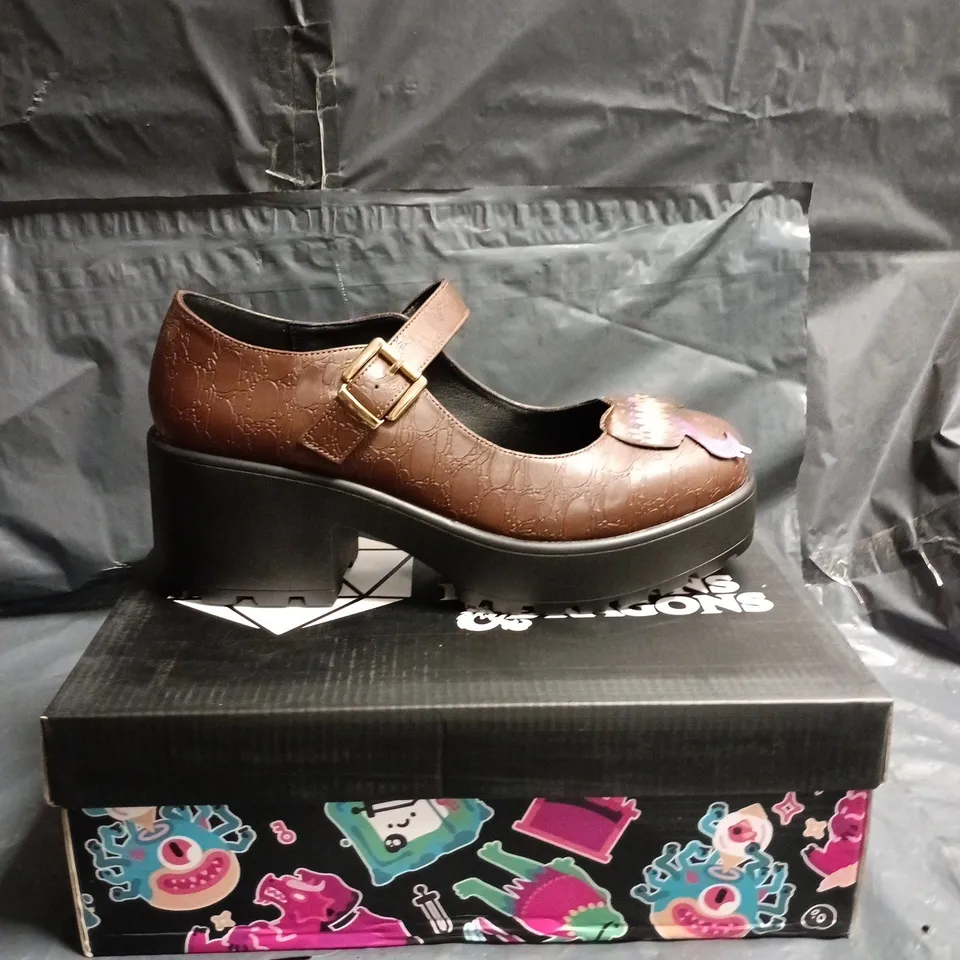 KOI DUNGEONS AND DRAGONS BROWN PLATFORM MARY JANE SHOES SIZE 10