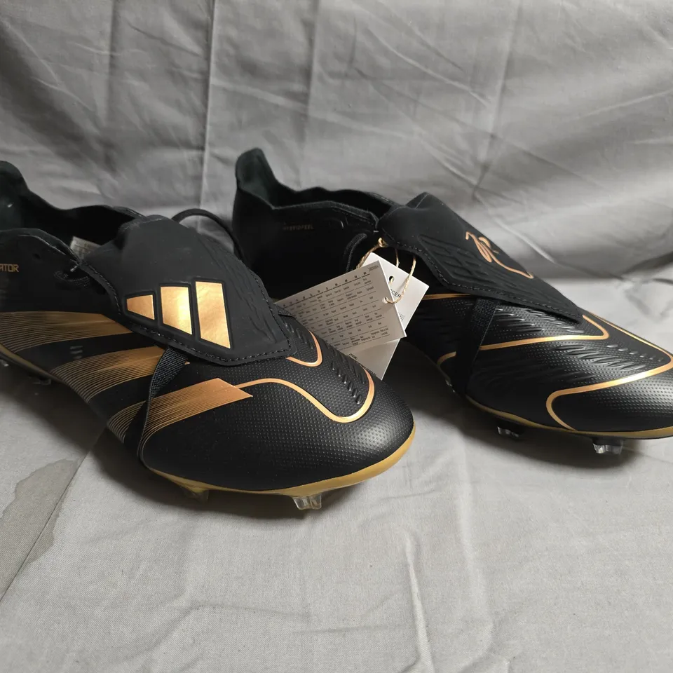 PAIR OF ADIDAS PREDATOR LEAGUE FOOTBALL BOOTS IN BLACK/GOLD SIZE UK 10