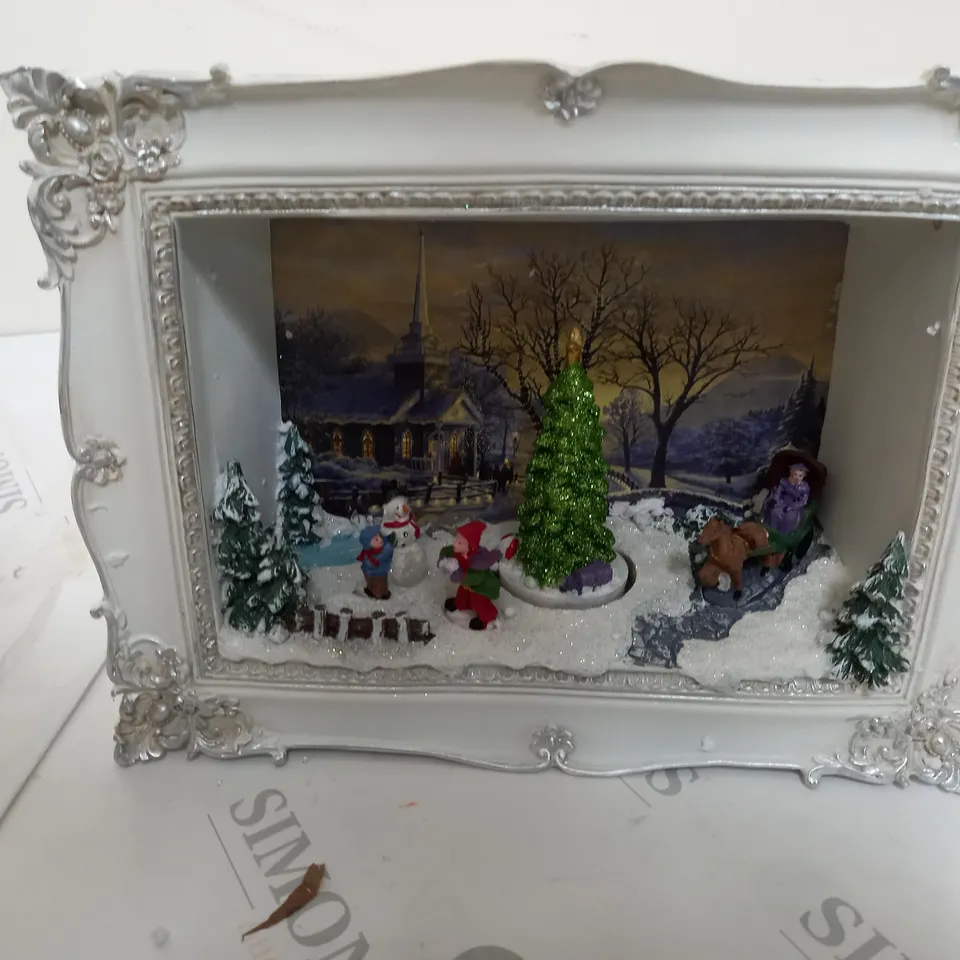 ANIMATED MUSICAL SHADOWBOX