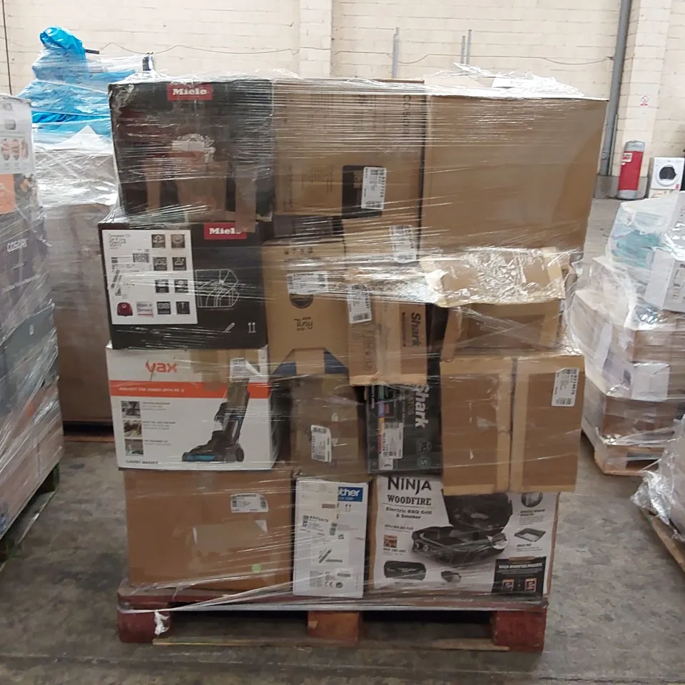PALLET OF APPROXIMATELY 29 UNPROCESSED RAW RETURN HOUSEHOLD AND ELECTRICAL GOODS TO INCLUDE;