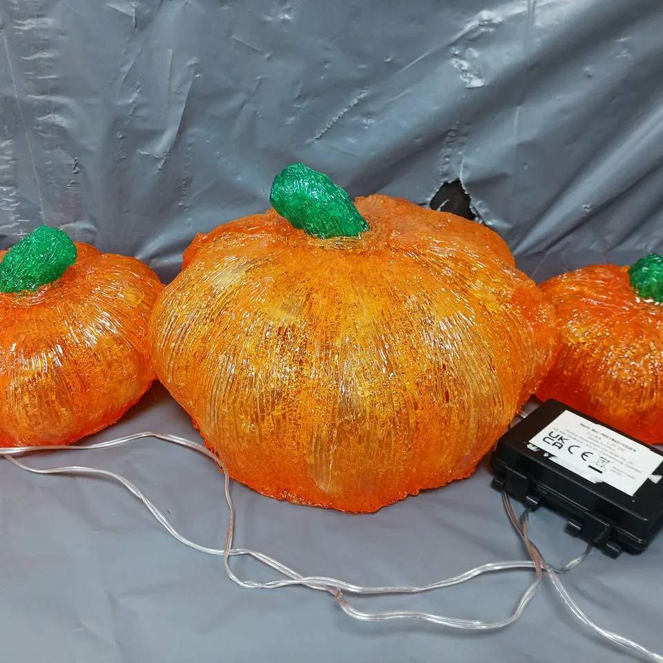 BOXED 3 OUTDOOR ACRYLIC PUMPKIN LIGHTS 