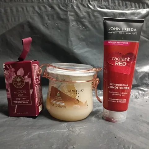 APPROXIMATELY 12 ASSORTED COSMETIC ITEMS TO INCLUDE JOHN FRIEDA, SANCTUARY SPA, ETC - COLLECTION ONLY