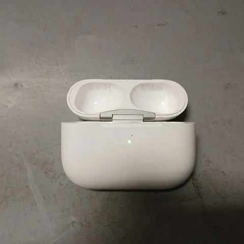 APPLE AIRPOD CHARGING CASE - A2190