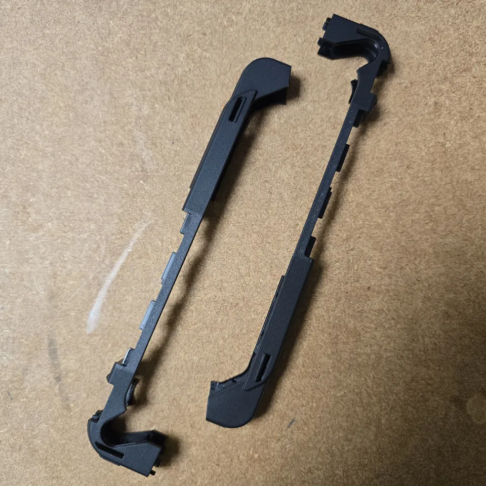 LARGE QUANTITY OF EDGE GUARDS FOR MOBILE DEVICES