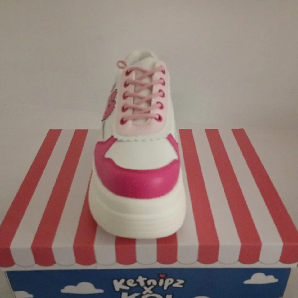 BOXED PAIR OF KETNIPZ X KOI LOVEABLE ANTICS - TRAINERS - PINK - SIZE US 7