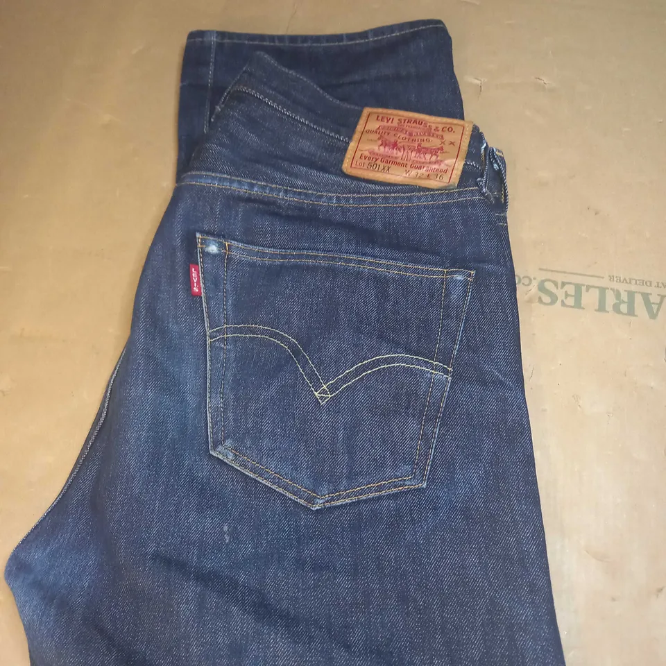 LEVIS STRAUSS DENIM JEANS SIZE W32