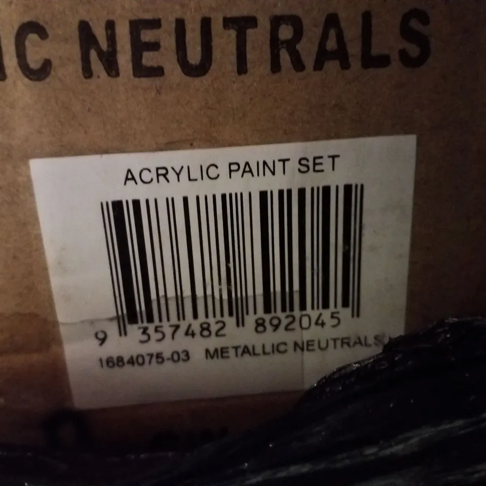 PALLET CONTAINING ASSORTED BRAND NEW PRODUCTS INCLUDING PHONE CASES & STANDS, ART SUPPLIES & PLANTERS