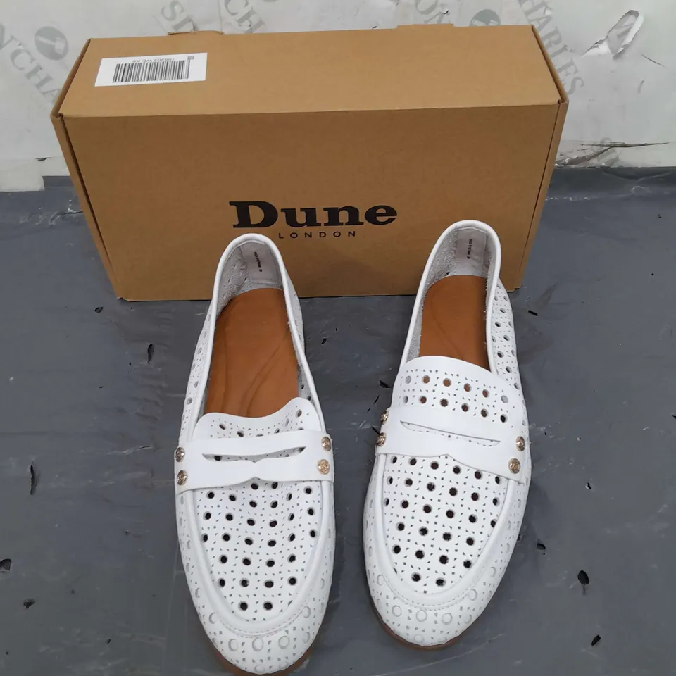 BOXED PAIR OF DUNE LONDON WHITE LEATHER LASER CUT LOAFER IN SIZE 6