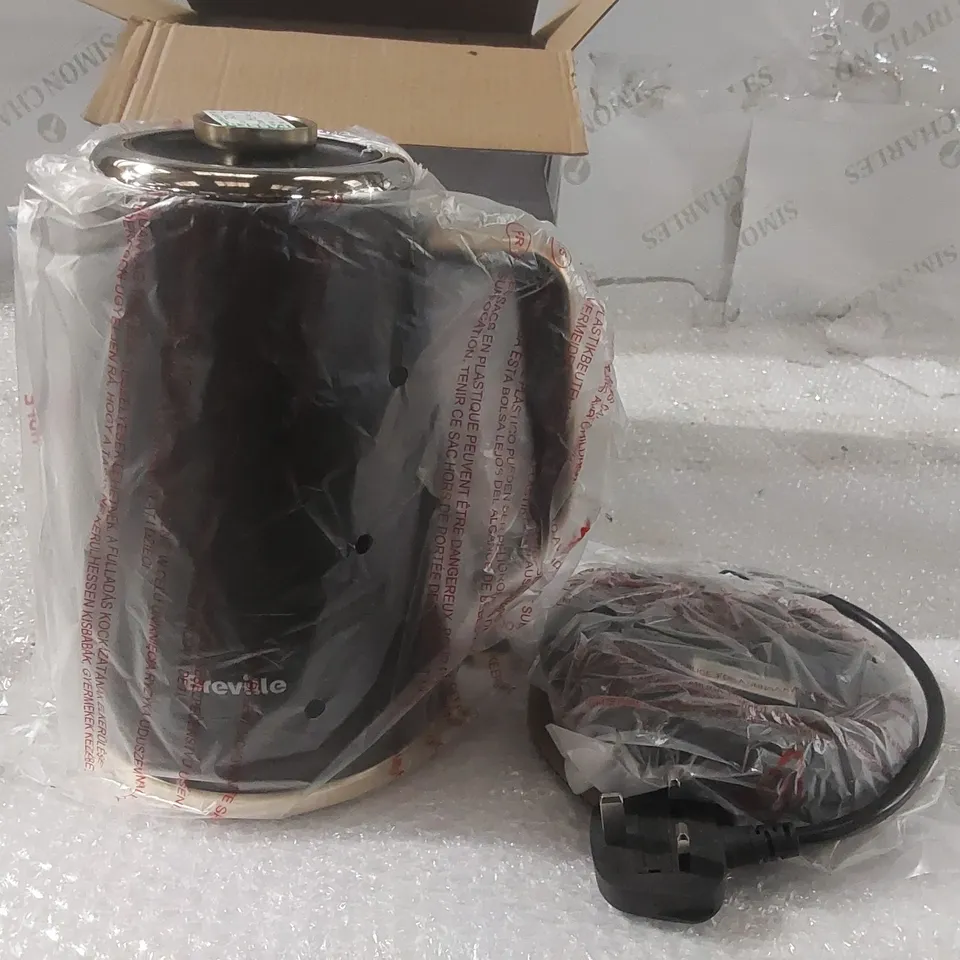 BOXED BREVILLE SHIMMER BLACK JUG 1.7L KETTLE