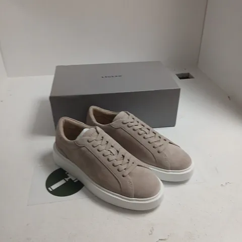 LEGEND BEIGE SUEDE TRAINERS β UK 9 (EU 43)