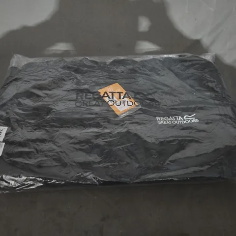 REGATTA GREAT OUTDOORS ADULT WATERPROOF ROBE – BLACK, XS/S