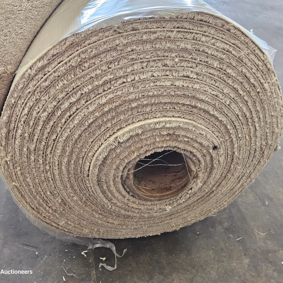 ROLL OF QUALITY FREEDOM EXTRA TISSUE CARPET APPROXIMATELY 5M × 16.9M